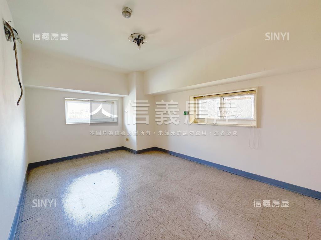 海韻山嵐摩天京華房屋室內格局與周邊環境