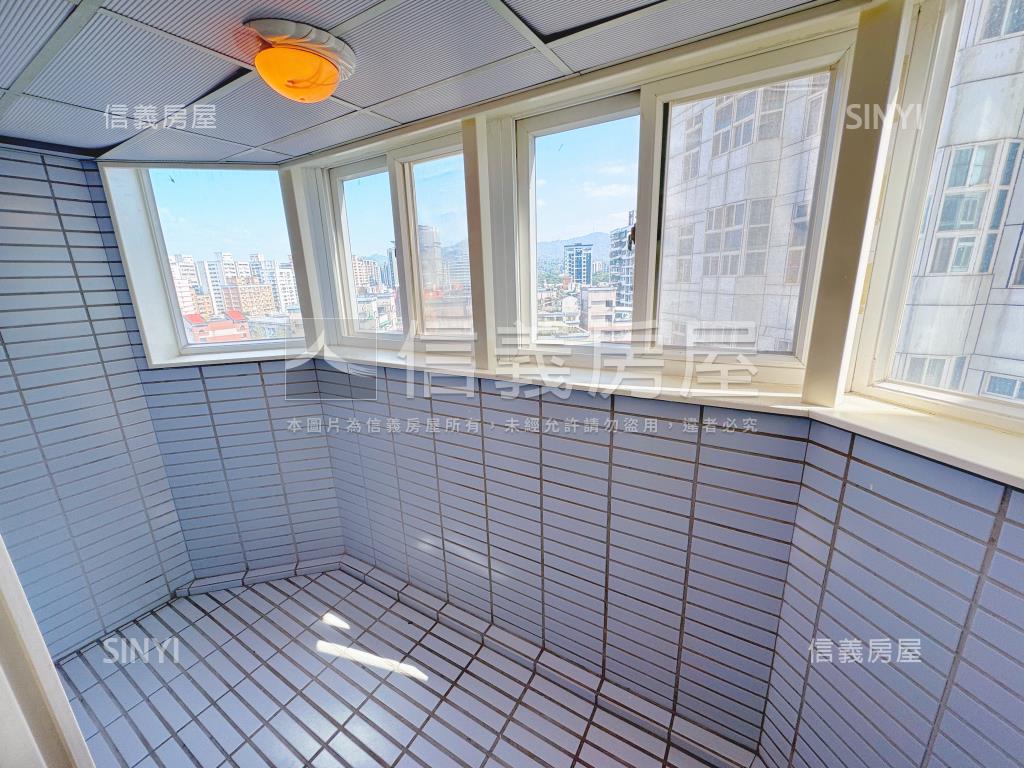 海韻山嵐摩天京華房屋室內格局與周邊環境