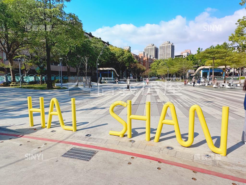 海韻山嵐摩天京華房屋室內格局與周邊環境