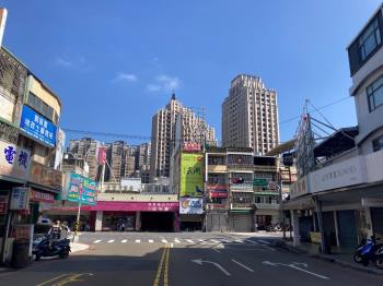 光復路熱鬧路段店面