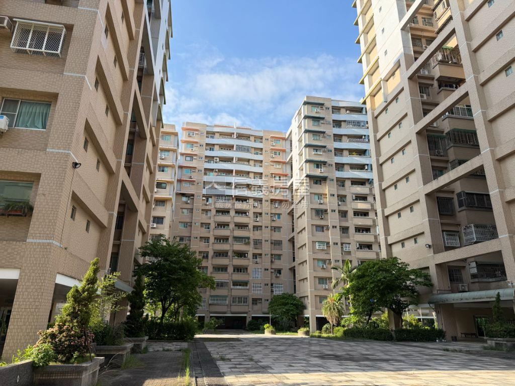 影三稀有高樓層３＋１平車房屋室內格局與周邊環境