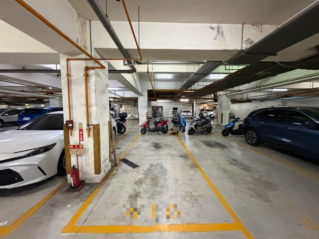 影三稀有高樓層３＋１平車房屋室內格局與周邊環境