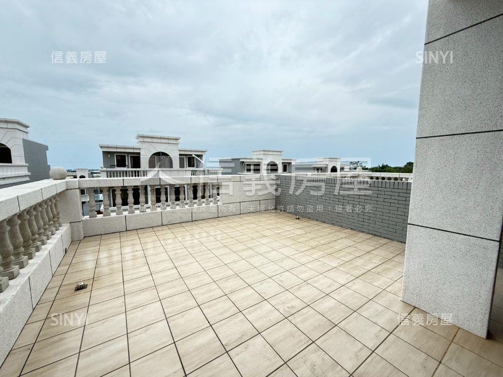 雅典大地三面採光美別墅房屋室內格局與周邊環境