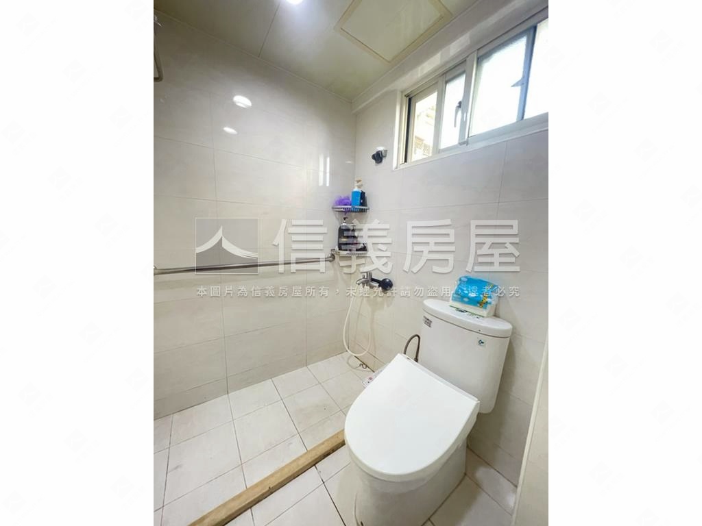 青年溫馨方正四房房屋室內格局與周邊環境