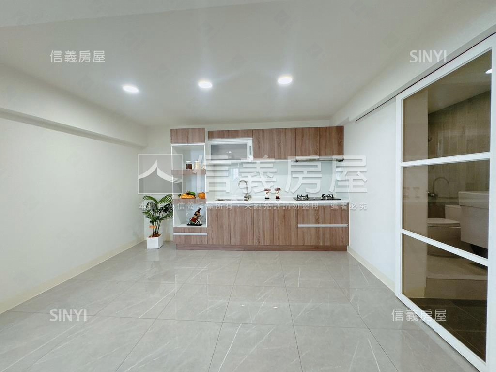 近水交社整新面寬車墅房屋室內格局與周邊環境