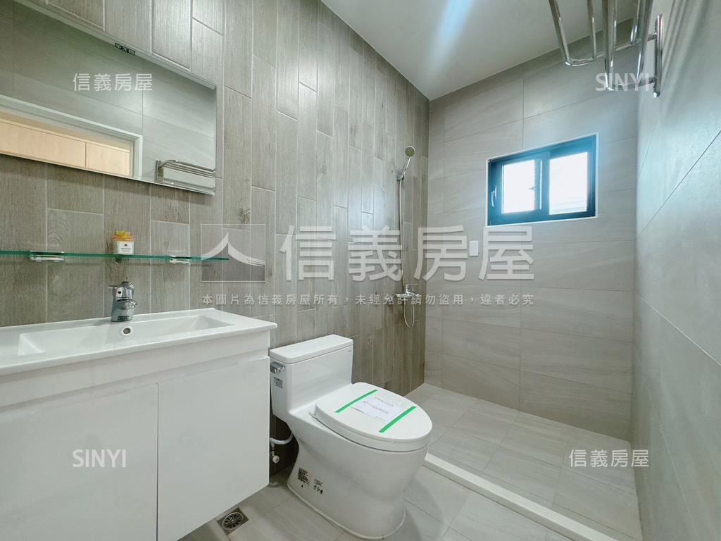 近水交社整新面寬車墅房屋室內格局與周邊環境