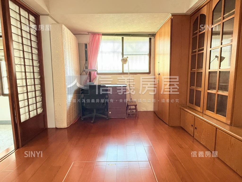 近體育場‧大智美寓頂加房屋室內格局與周邊環境