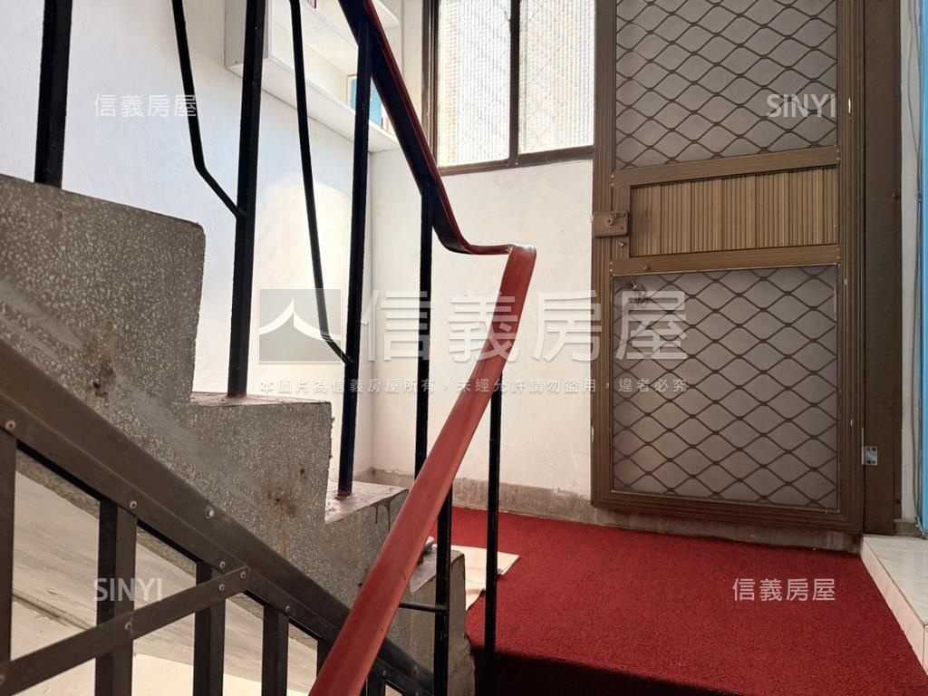 近體育場‧大智美寓頂加房屋室內格局與周邊環境