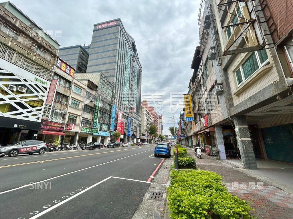 高雄火車站商五地送厝透店房屋室內格局與周邊環境