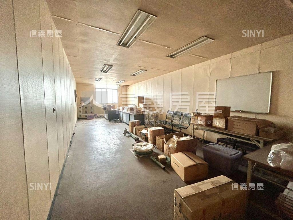 高雄火車站商五地送厝透店房屋室內格局與周邊環境