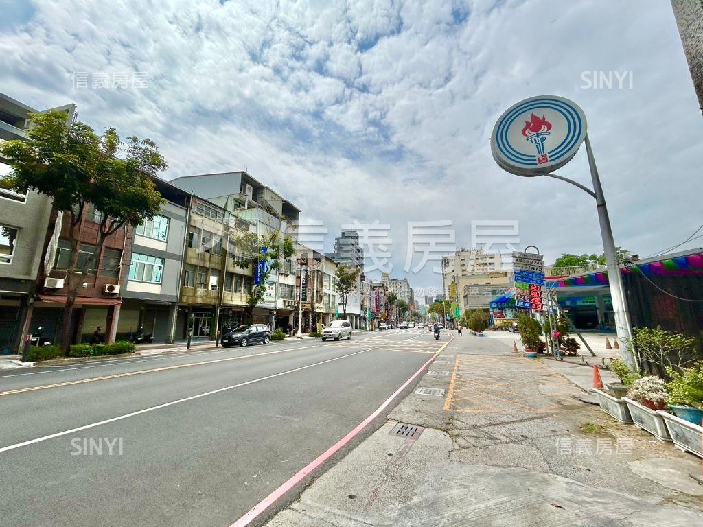 高雄火車站商五地送厝透店房屋室內格局與周邊環境