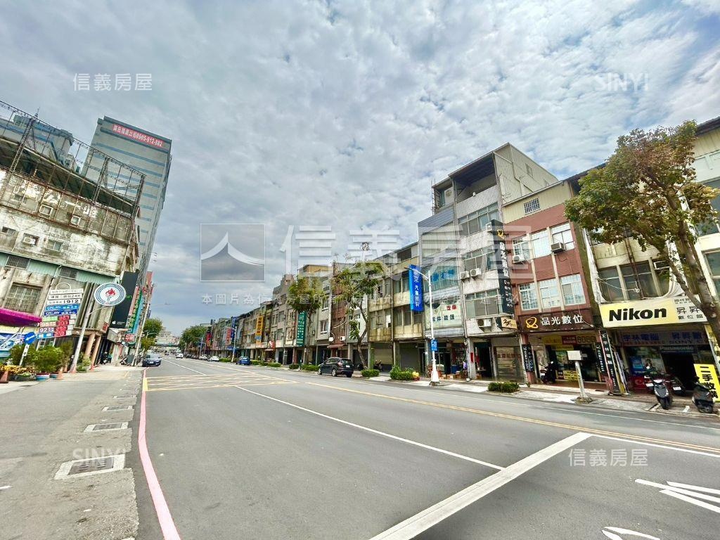 高雄火車站商五地送厝透店房屋室內格局與周邊環境