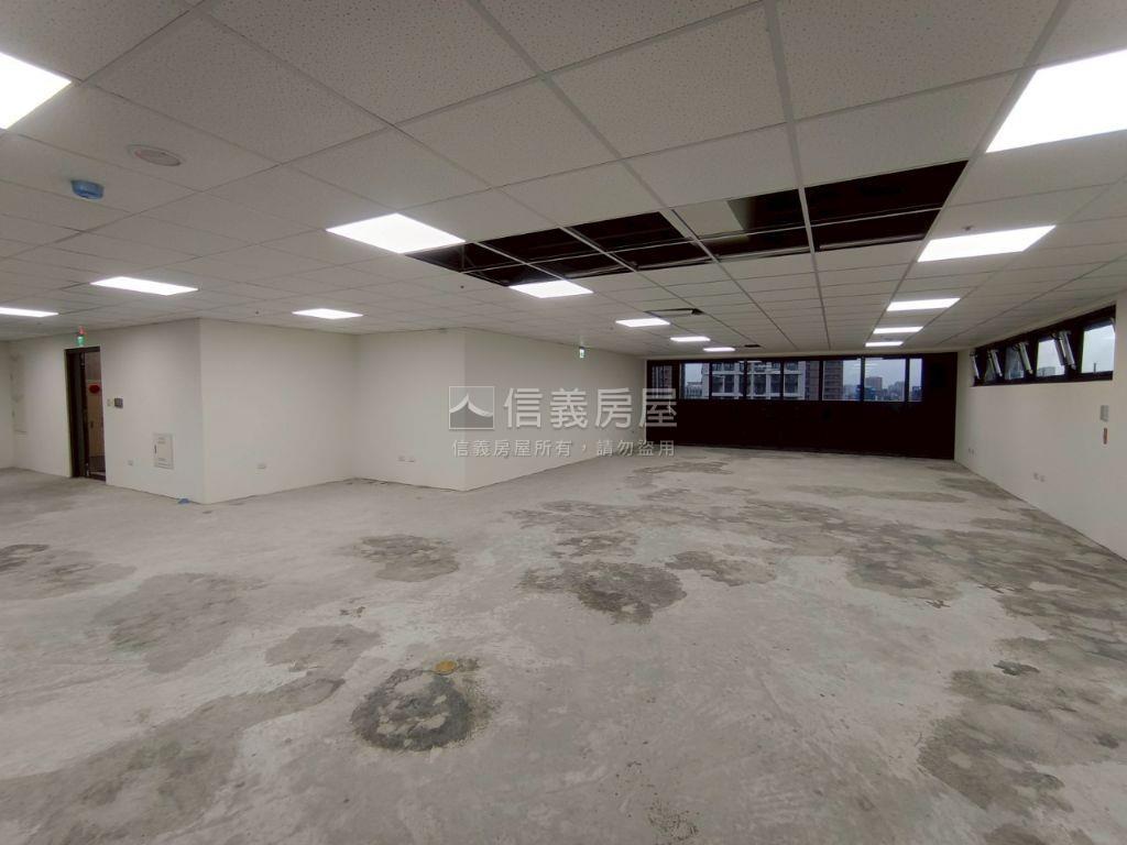 忠孝新生４樓純辦房屋室內格局與周邊環境