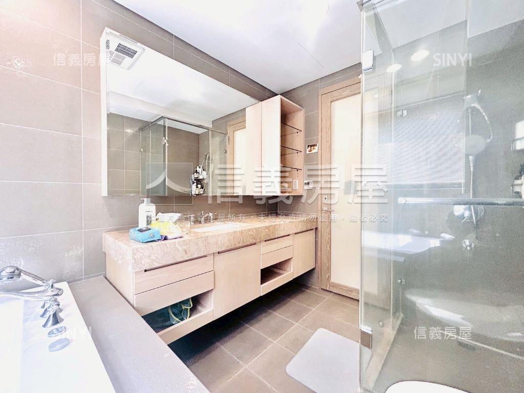 精銳米蘭裝潢大三房雙車房屋室內格局與周邊環境