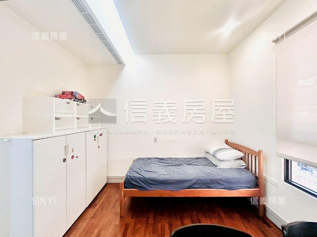 精銳米蘭裝潢大三房雙車房屋室內格局與周邊環境