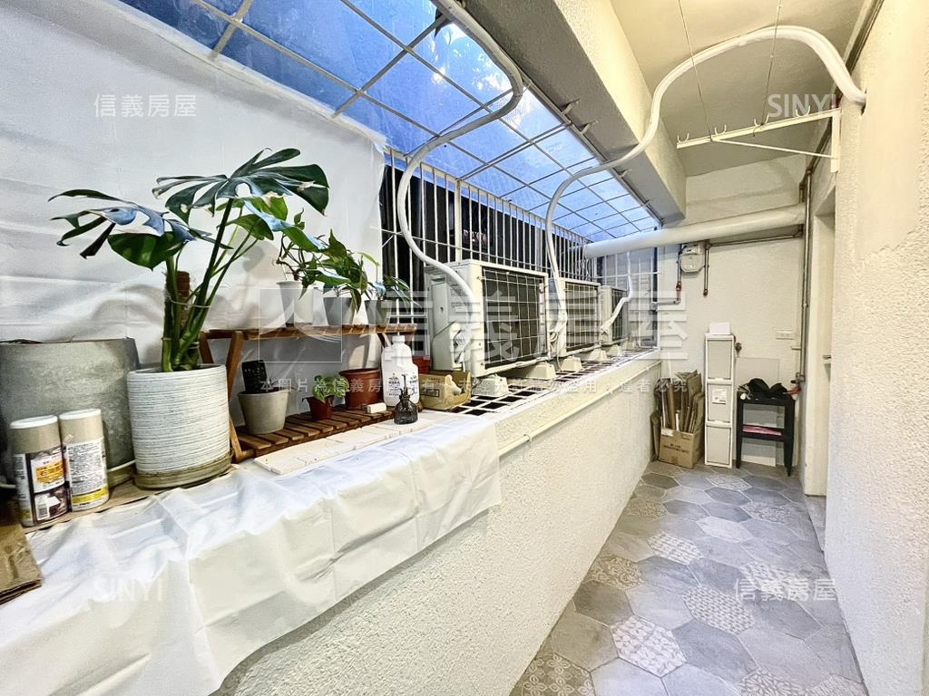 近捷運◆寬敞３房２樓美寓房屋室內格局與周邊環境
