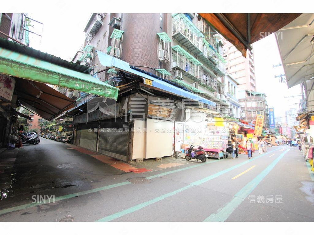 近捷運◆寬敞３房２樓美寓房屋室內格局與周邊環境