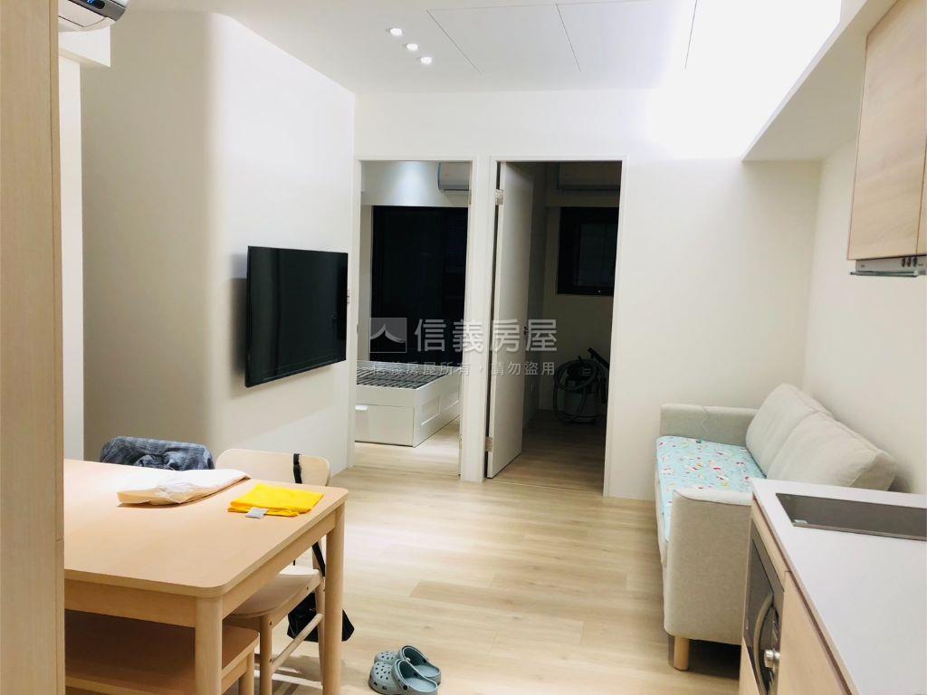 新碩稀有小家庭２房美屋房屋室內格局與周邊環境