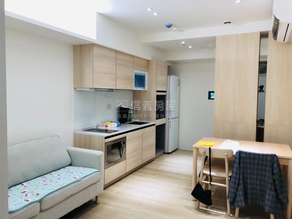 新碩稀有小家庭２房美屋房屋室內格局與周邊環境
