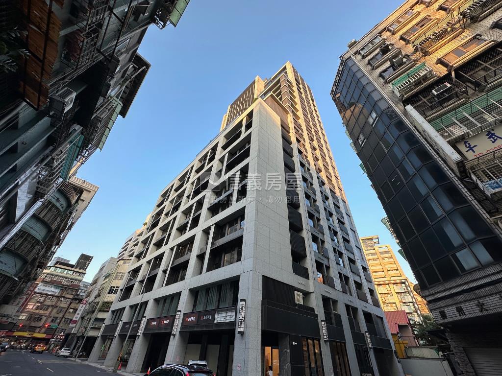 新碩稀有小家庭２房美屋房屋室內格局與周邊環境