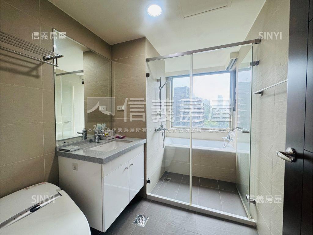 低調奢華馥人灣採光三房房屋室內格局與周邊環境