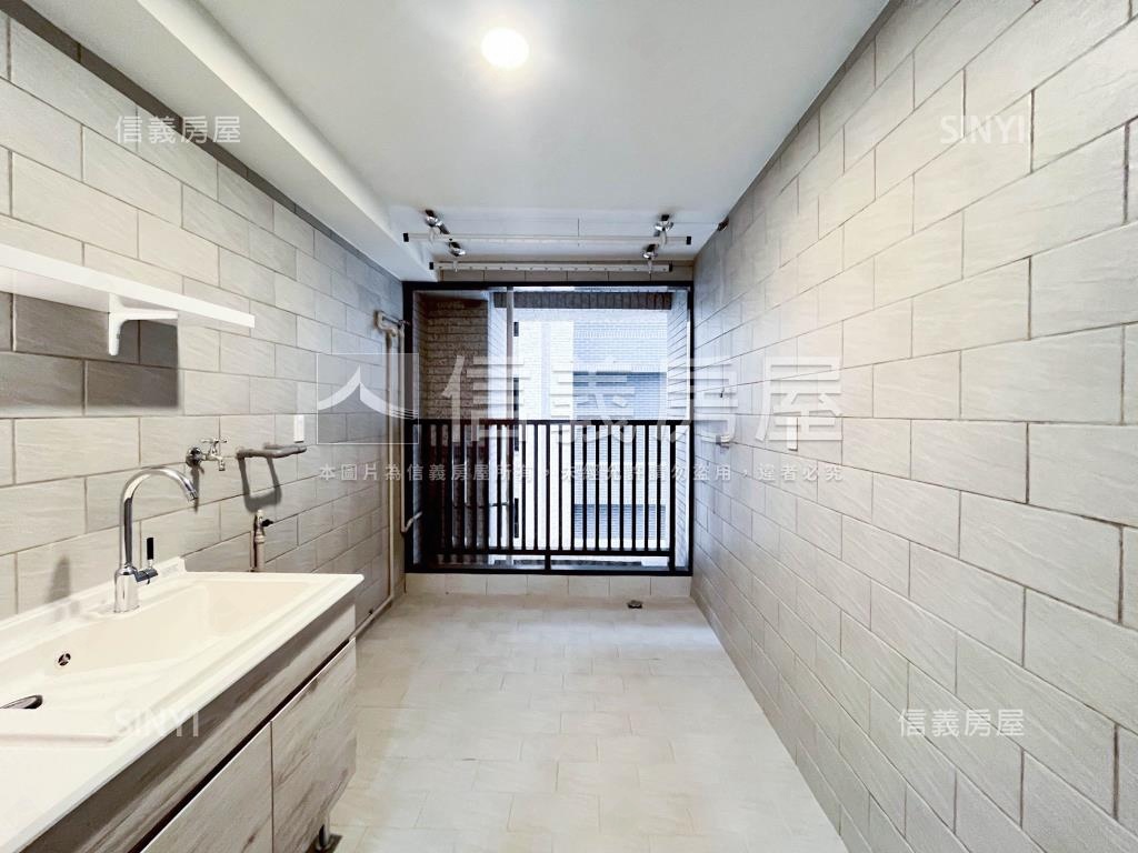 聯悅臻面社區中庭房屋室內格局與周邊環境