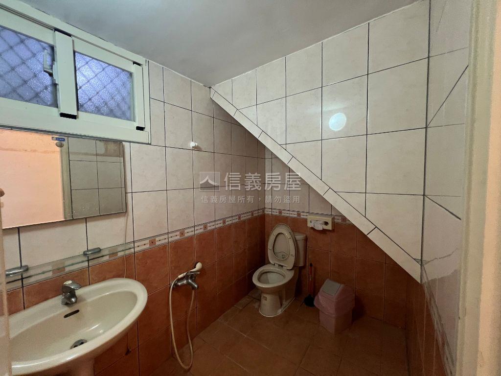 竹北透天有車庫房屋室內格局與周邊環境