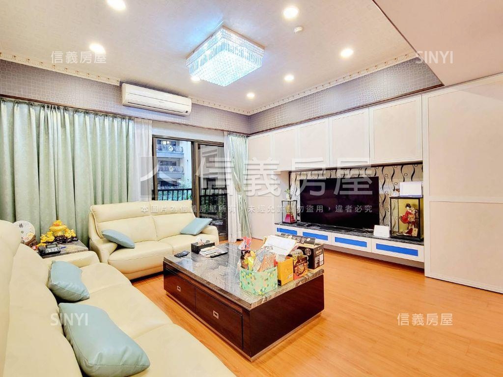 施華洛奇經典四房雙車位房屋室內格局與周邊環境