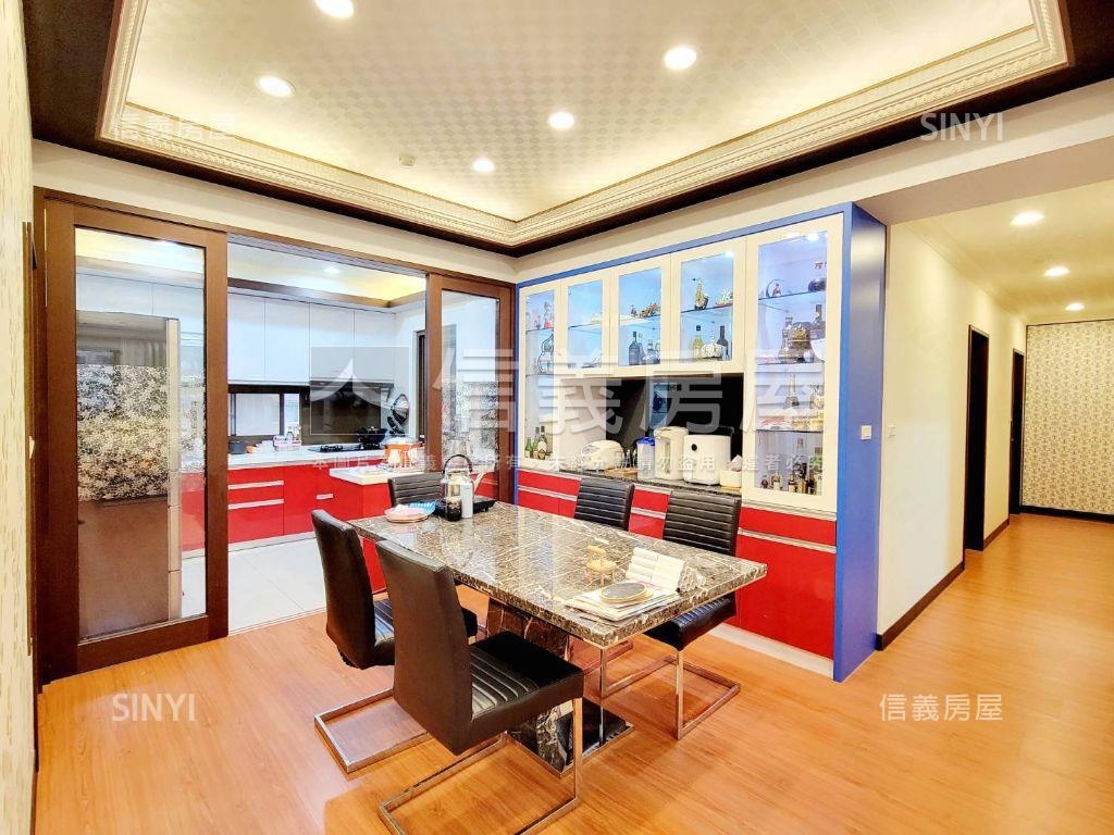 施華洛奇經典四房雙車位房屋室內格局與周邊環境