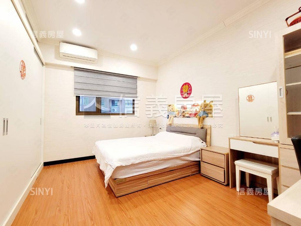 施華洛奇經典四房雙車位房屋室內格局與周邊環境