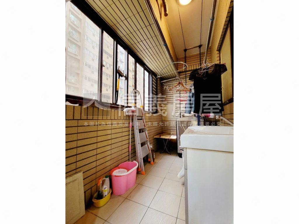 施華洛奇經典四房雙車位房屋室內格局與周邊環境