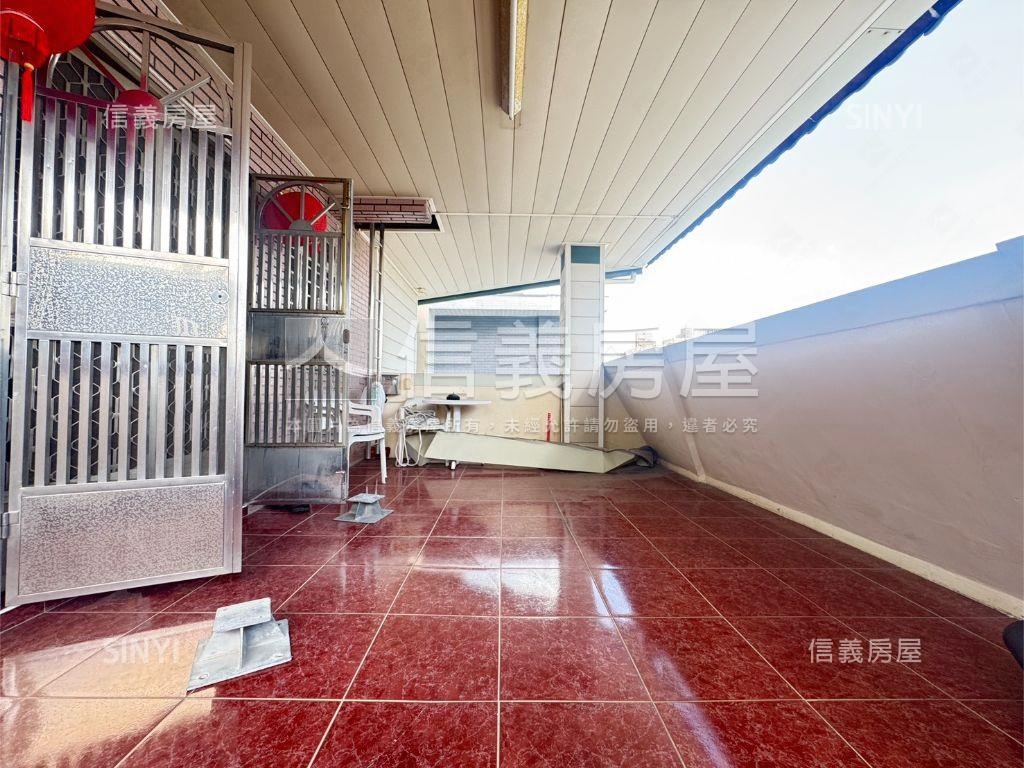 華鳳鎮北國小旁面寬透天房屋室內格局與周邊環境