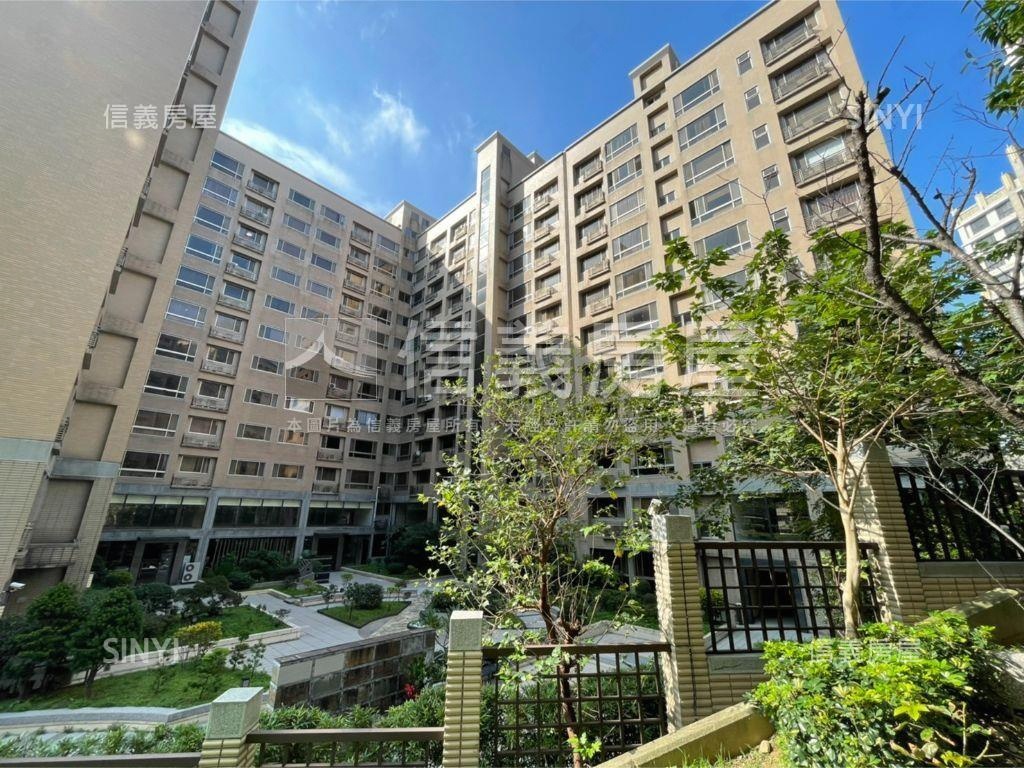 竹城靜崗四房車位房屋室內格局與周邊環境