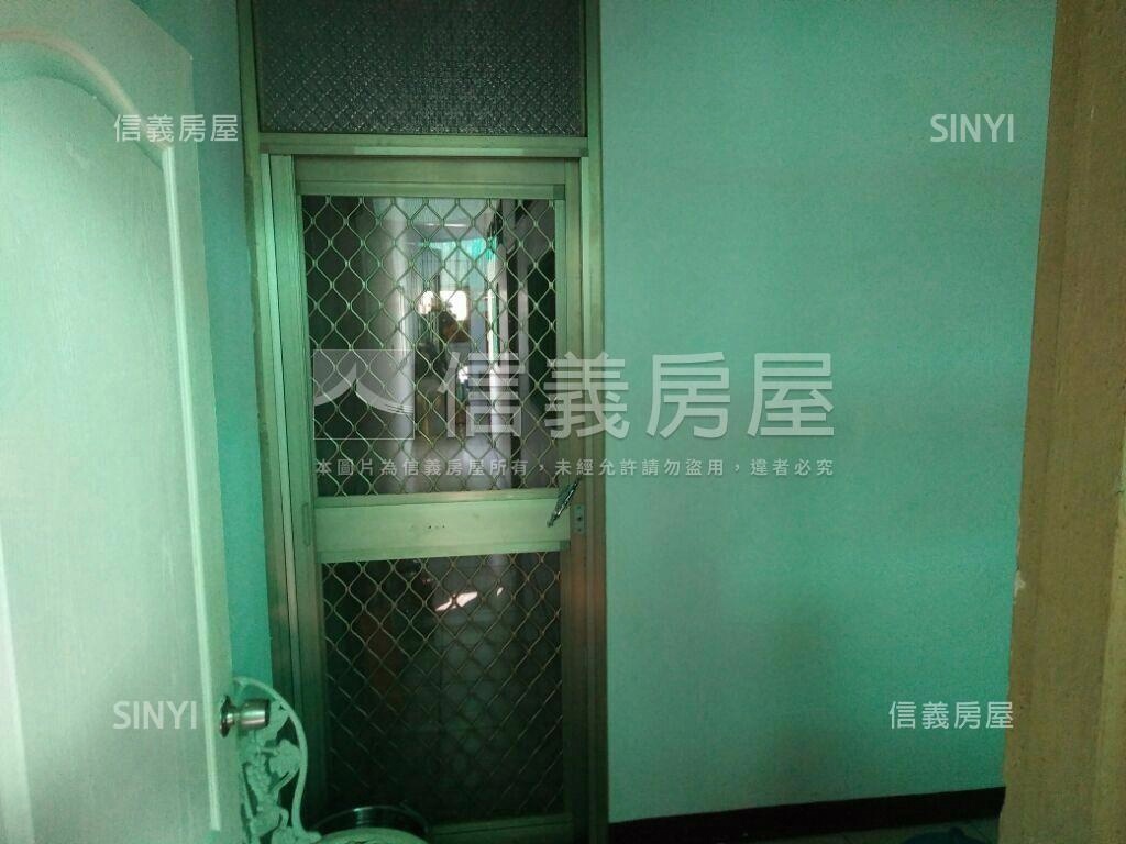 勤益科大吃市店面房屋室內格局與周邊環境