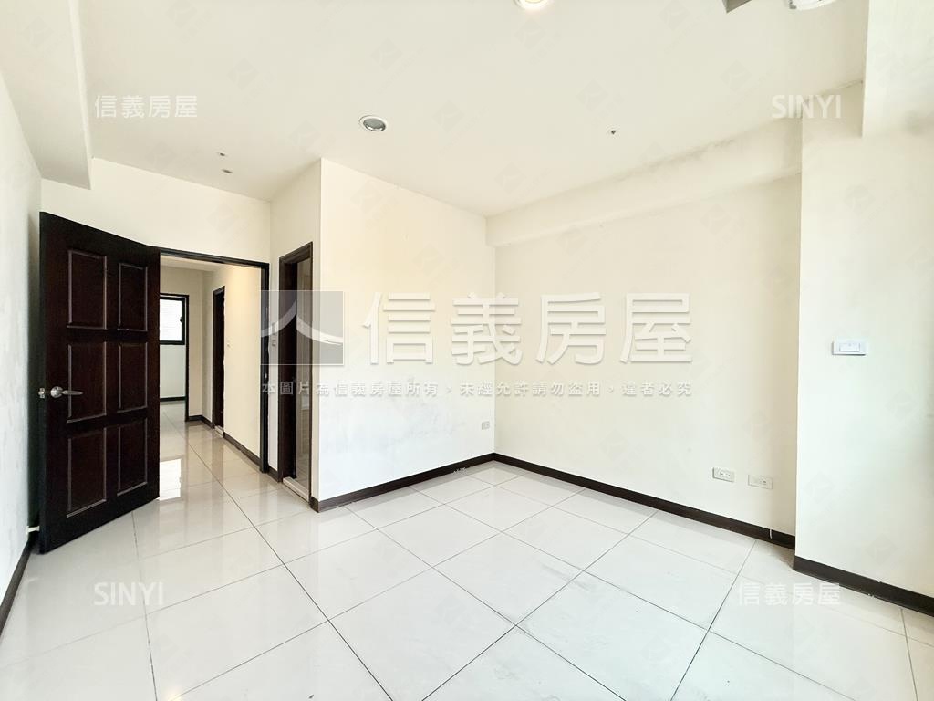 近公園寬暢舒適三房房屋室內格局與周邊環境