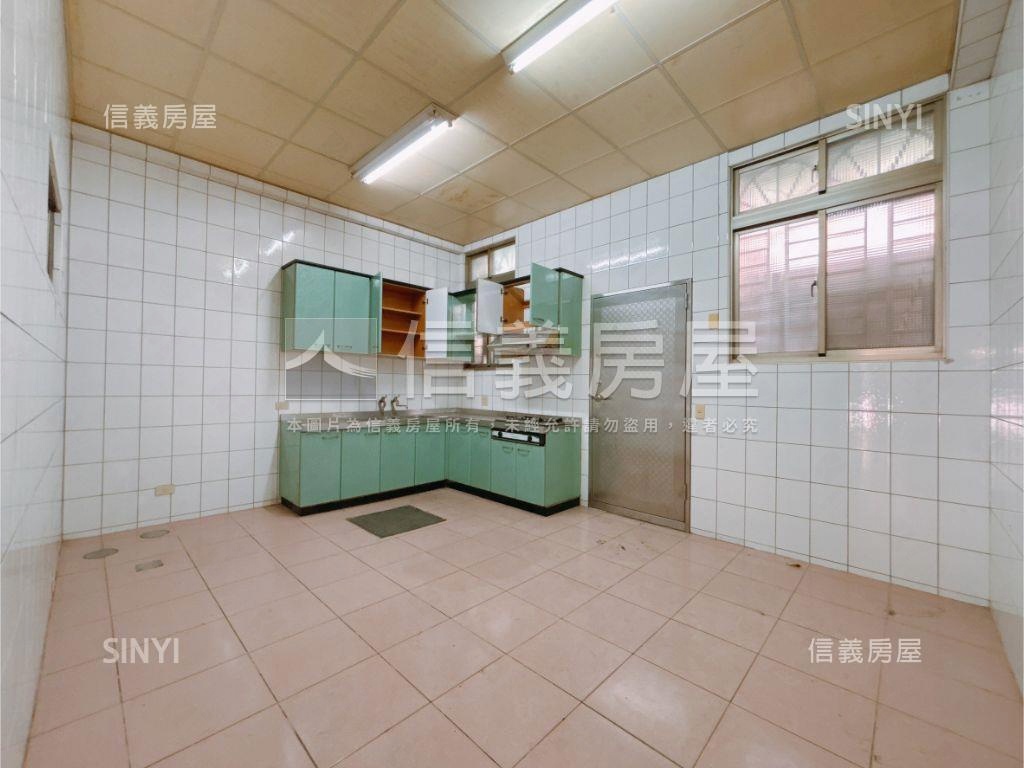 十甲可店可住大地坪透店房屋室內格局與周邊環境