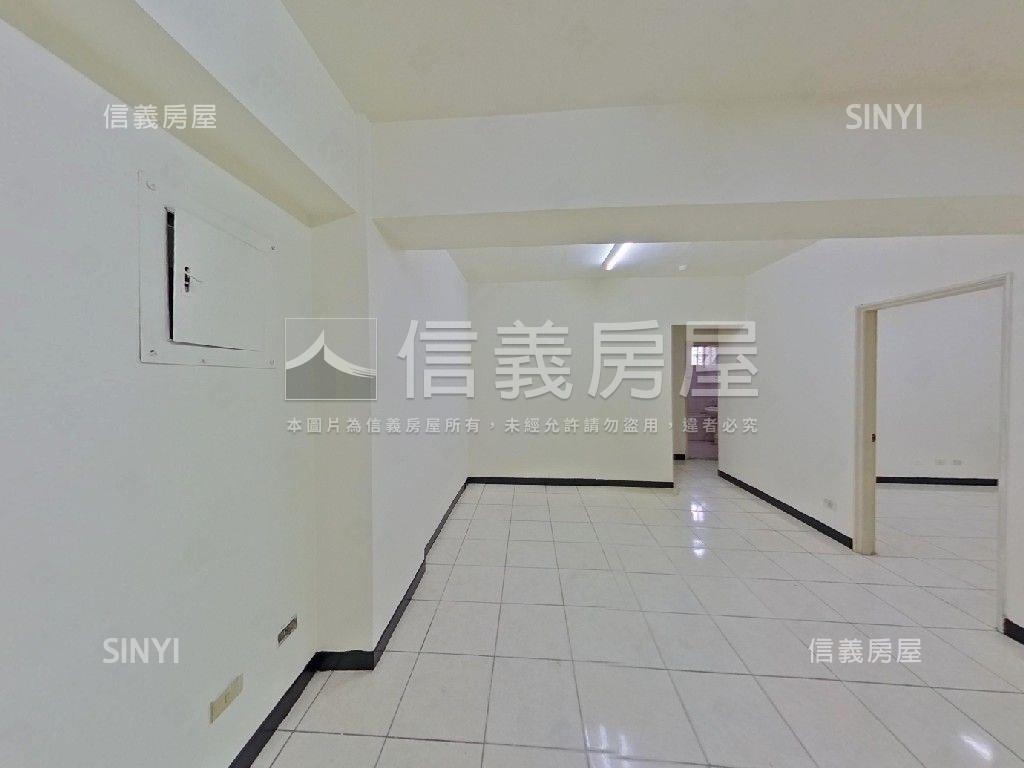 近捷運三面採光華府三房房屋室內格局與周邊環境