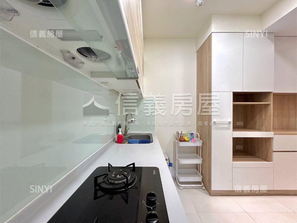 金雅高樓裝潢美兩房平車房屋室內格局與周邊環境