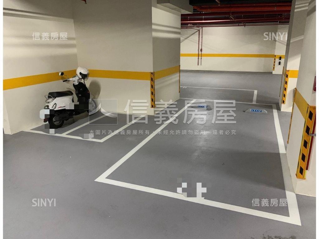 金雅高樓裝潢美兩房平車房屋室內格局與周邊環境