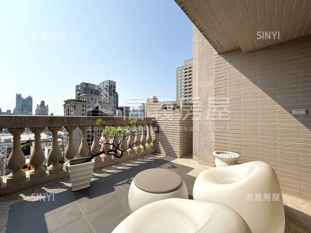 專任－富宇麗緻高樓露臺戶房屋室內格局與周邊環境