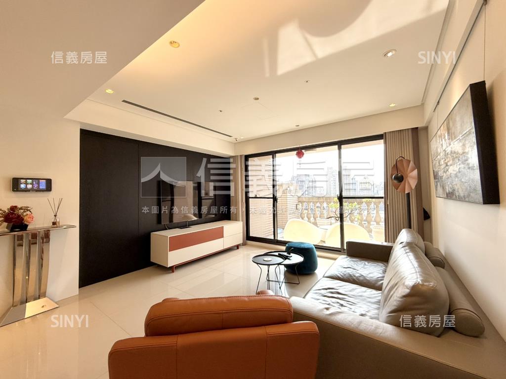 專任－富宇麗緻高樓露臺戶房屋室內格局與周邊環境