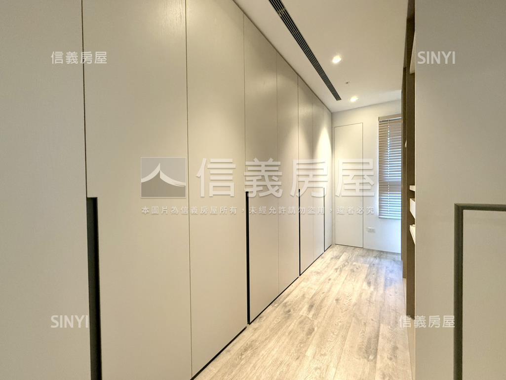 專任－富宇麗緻高樓露臺戶房屋室內格局與周邊環境