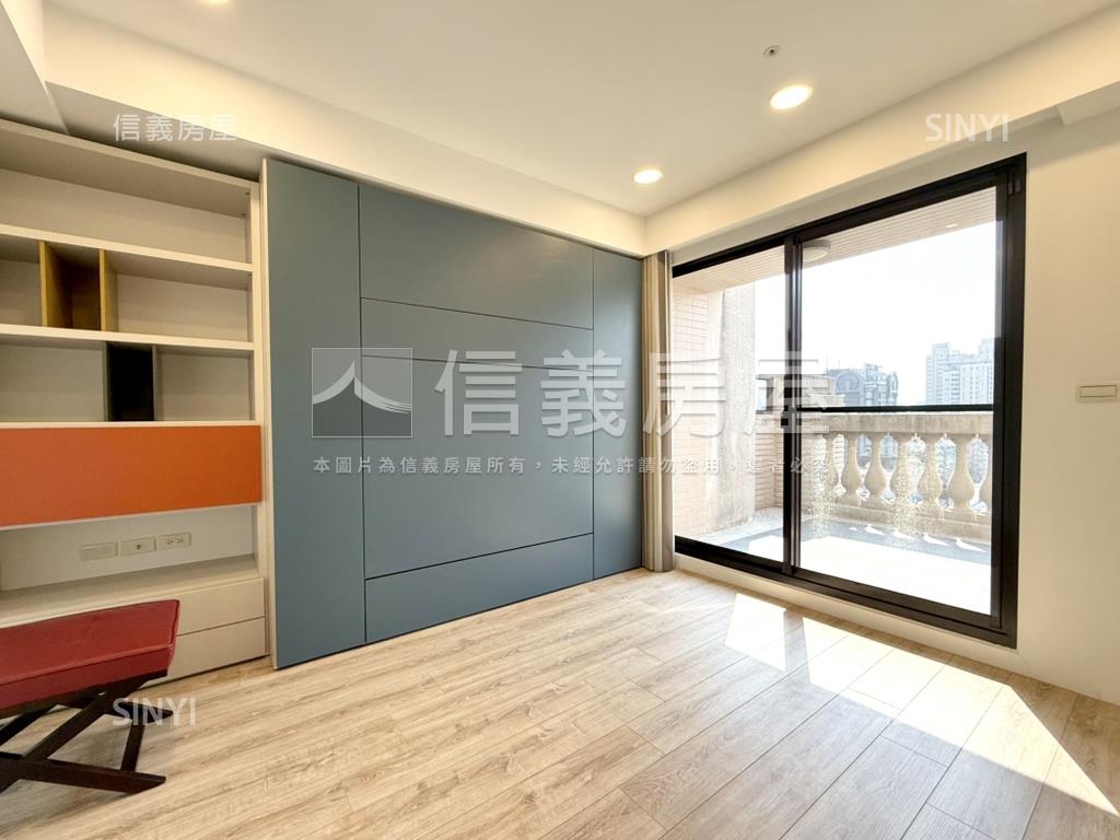 專任－富宇麗緻高樓露臺戶房屋室內格局與周邊環境