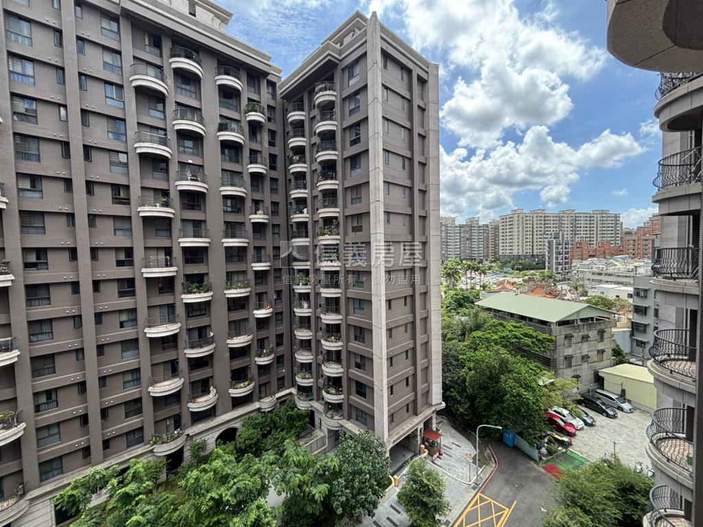 百川晶硯三房車位房屋室內格局與周邊環境