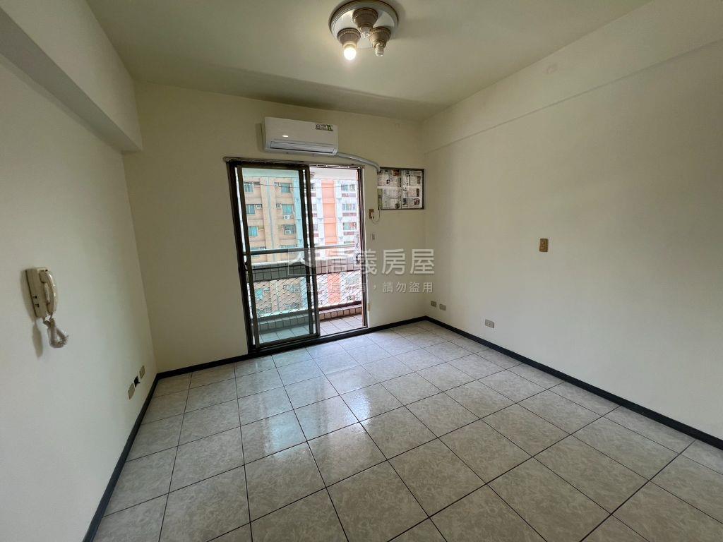 彩翼溫馨採光套房房屋室內格局與周邊環境