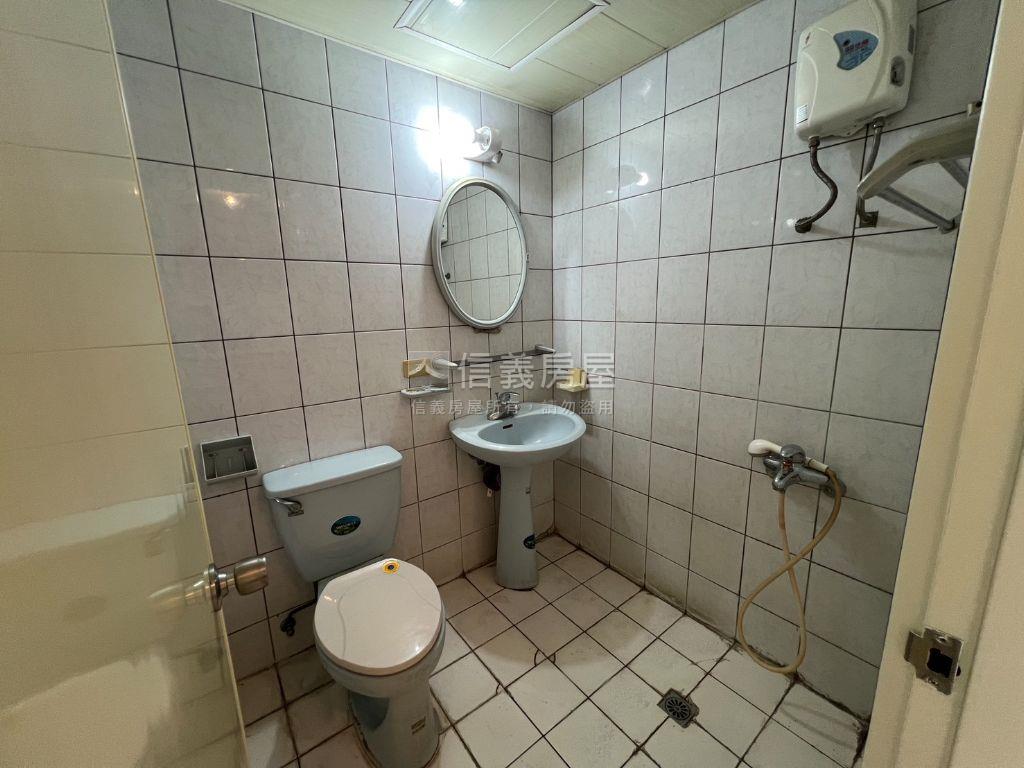 彩翼溫馨採光套房房屋室內格局與周邊環境