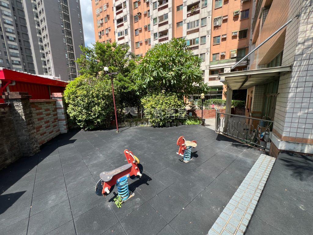 彩翼溫馨採光套房房屋室內格局與周邊環境