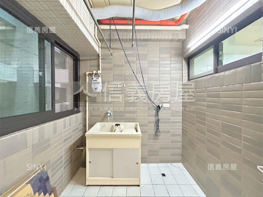 北歐綠園四房附雙車位房屋室內格局與周邊環境
