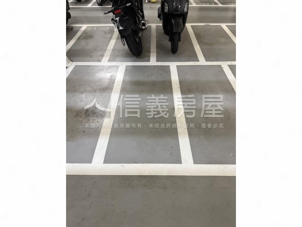 市政Ａ＋Ａ邊間１房平車房屋室內格局與周邊環境