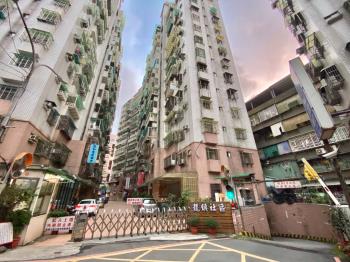 挑高面寬稀有一樓店辦